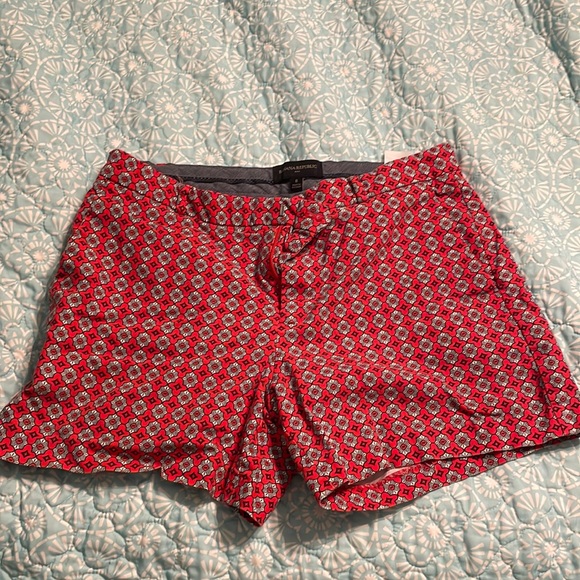 Banana Republic Size 8 Red Patterned Shorts - Picture 1 of 3